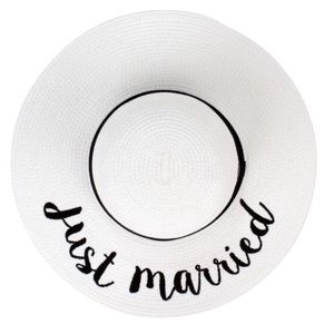 NWT “just married” Floppy hat